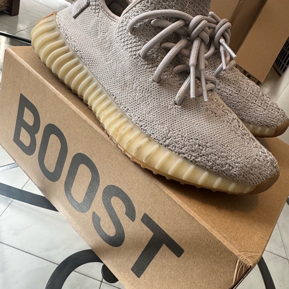 Adidas Yeezy Boost 350 V2 Sesame - Picture 1 of 5